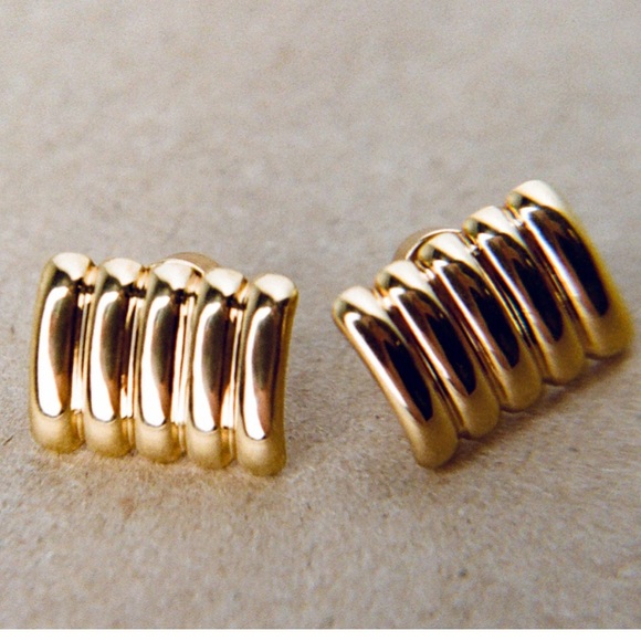 CLEMMIE GOLD  STUD EARRINGS - Picture 2 of 5